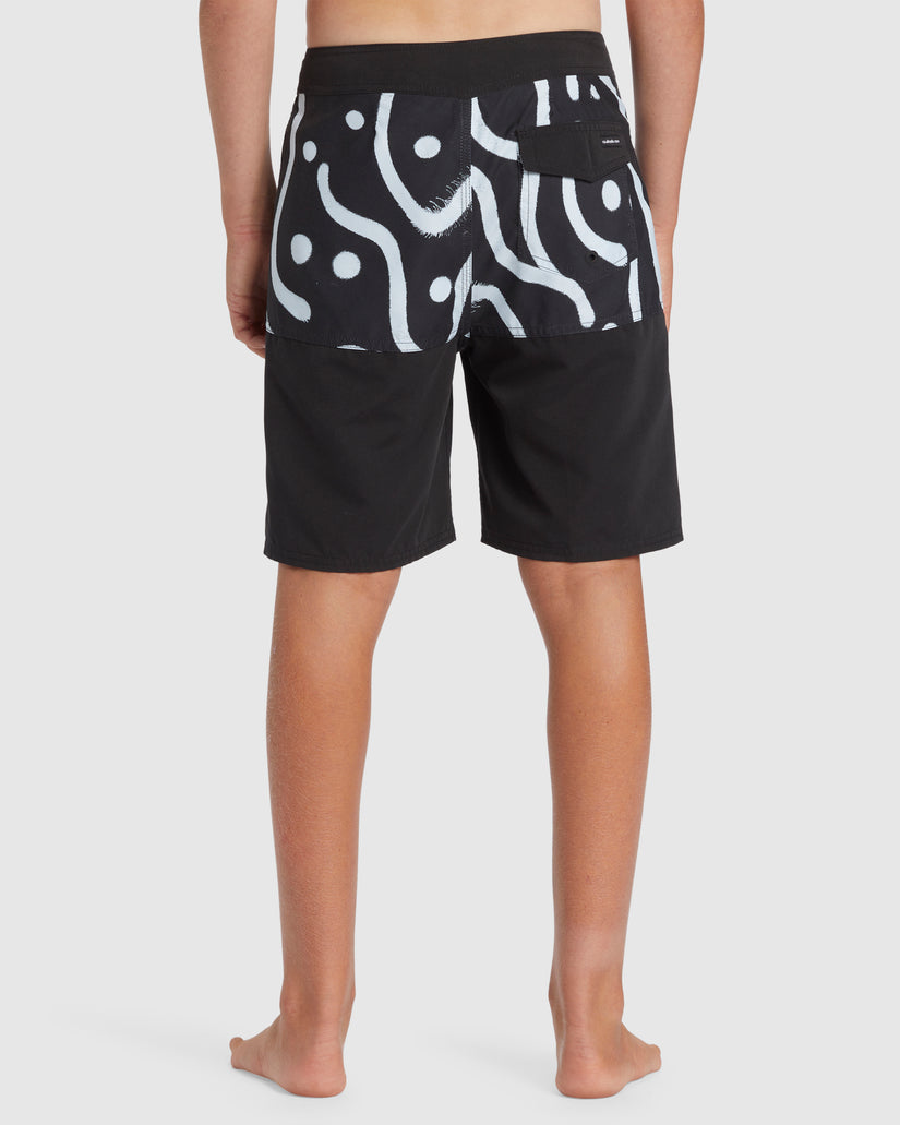 Boys 8-16 Everyday Division 17" Boardshorts