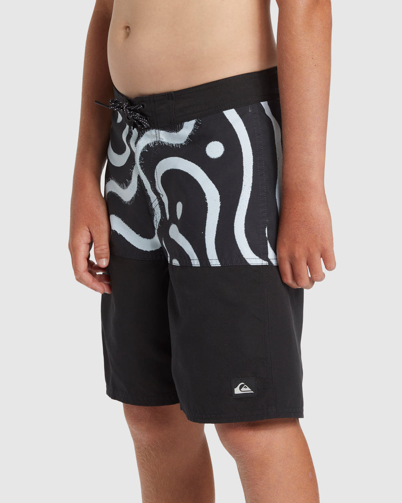 Boys 8-16 Everyday Division 17" Boardshorts