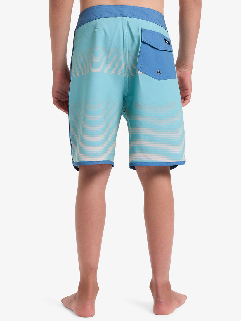 Boys 8-16 Surfsilk Scallop 17" Boardshorts