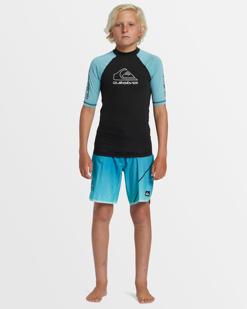 Boys 8-16 On Tour Short Sleeve Rash Vest