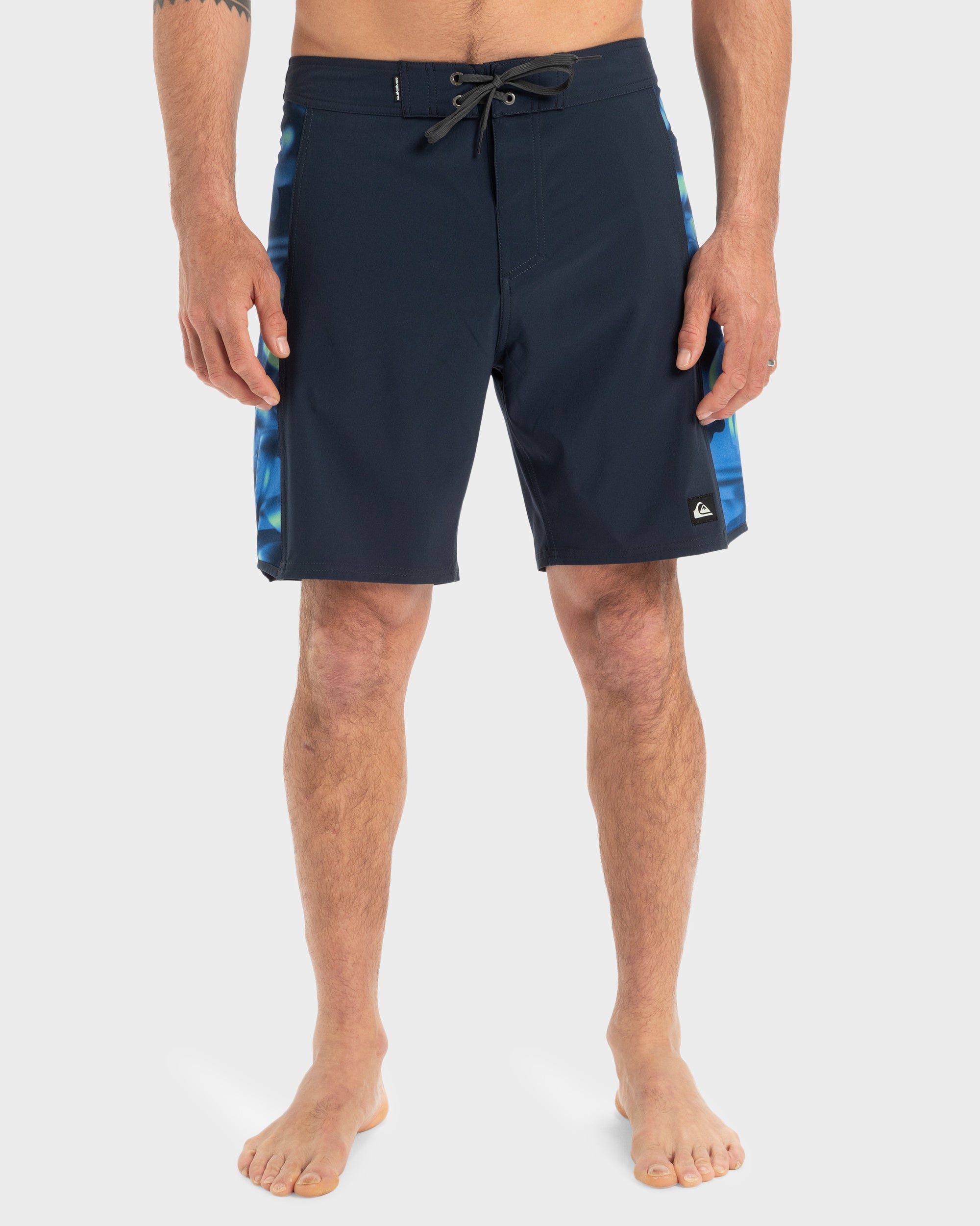 QUIKSILVER Mens Surfsilk Arch 18 Inch Boardshorts